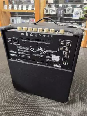 Fender RUMBLE 100 V3 1X12 COMBO 2