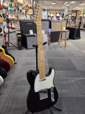 Fender - AM PRO II TELE MN BLK W/C