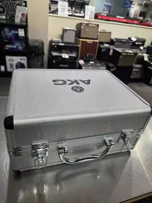 AKG  C414 XLS 9-PATTERN LARGE DIAPHRAGM CONDENSER MIC 2