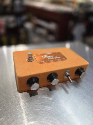 Warm Audio Foxy Tone Box Fuzz | Long & McQuade