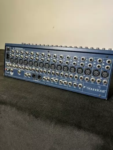 Soundcraft - FX16II 2