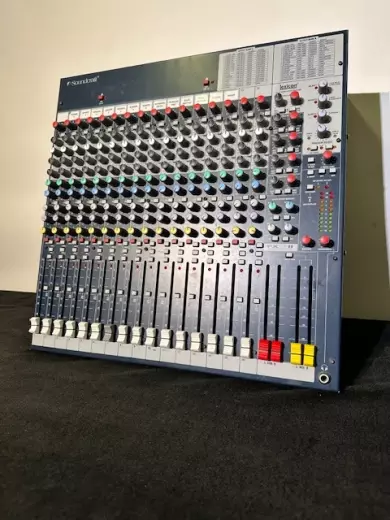 Soundcraft - FX16II