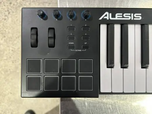 ALESIS V49 2