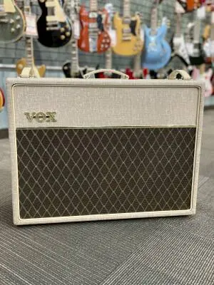 Store Special Product - Vox - AC30HW2 - Hand-wired Combo Amp with Celestion G12M Greenback speakers