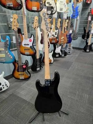 SQUIER SONIC P BASS LRL WPG BLK 2