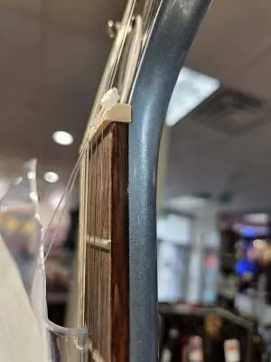 EPI 150TH WILSHIRE W/CASE 2