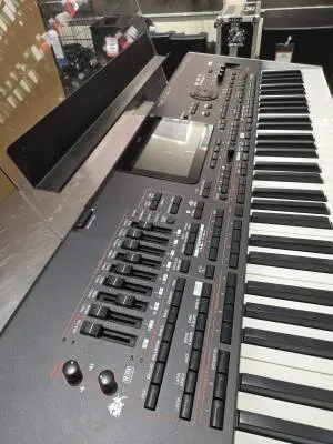 Korg - PA4XOR-61 2