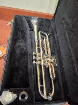 GETZEN CAPRI TRUMPET W/1ST VALVE TRIGGER S/P