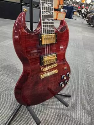 Gibson - SG SUPREME WINE RED W/CS