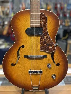 Godin Guitars - 5th Ave Kingpin with P90 - Cognac Burst