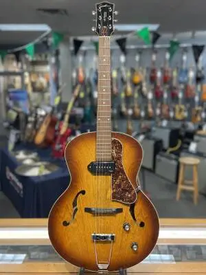 Godin Guitars - 5th Ave Kingpin with P90 - Cognac Burst 2