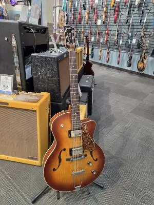 Godin Guitars 5TH AVENUE CW KINGPIN II HB COGNAC
