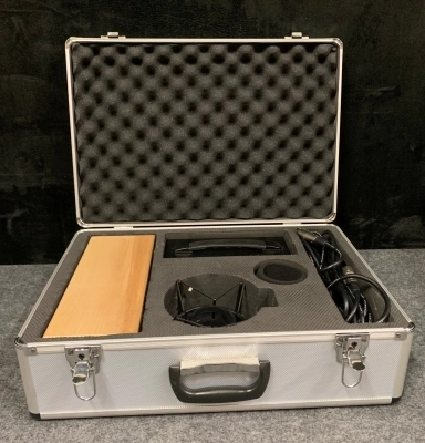 ART Pro Audio - T4 ART 2