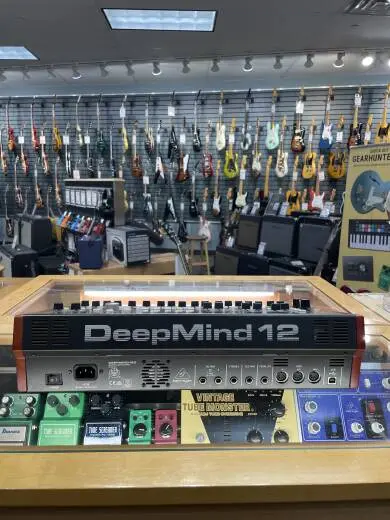 Behringer - Deepmind 12D 12-Voice Polyphonic Desktop Synthesizer 2