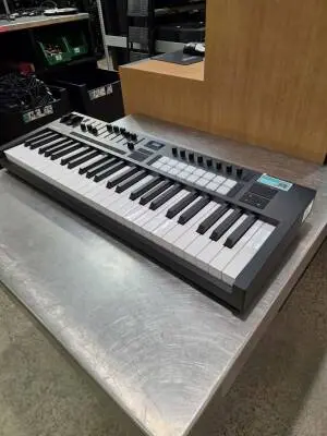 Novation - LAUNCHKEY49 MK4