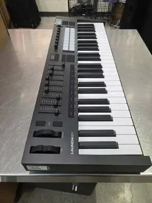 Novation - LAUNCHKEY49 MK4 2