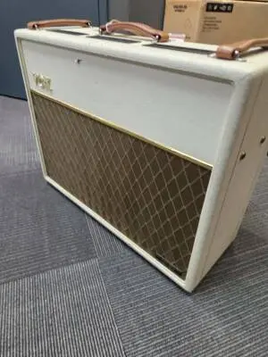 VOX AC30H2 AMP 2
