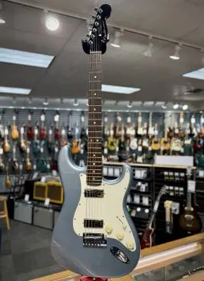Fender - American Professional II Stratocaster HH, Rosewood Fingerboard - Ice Blue Metallic