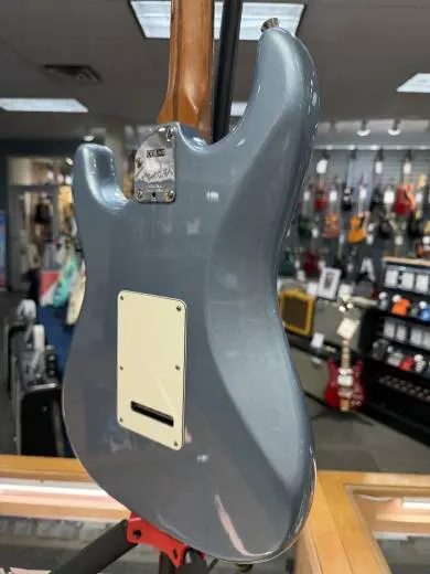 Fender - American Professional II Stratocaster HH, Rosewood Fingerboard - Ice Blue Metallic 2