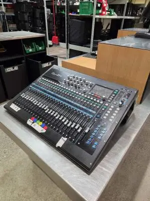 Allen & Heath - QU-24 2