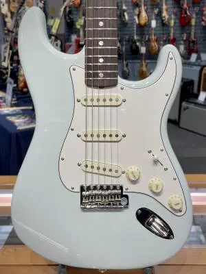 Fender - American Vintage II 1965 Stratocaster, Round-Lam Rosewood Fingerboard - Sonic Blue