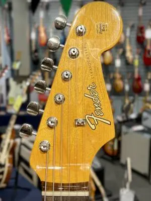 Fender - American Vintage II 1965 Stratocaster, Round-Lam Rosewood Fingerboard - Sonic Blue 2