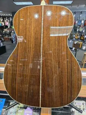 Martin Guitars - 000-28 V18 2