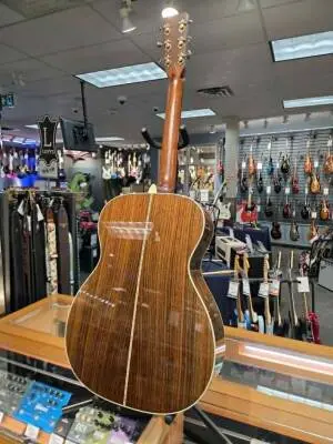 Martin Guitars - 000-28 V18 2