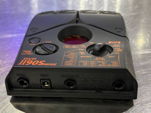 ミュージック GISM Gear Hunter | Zoom Bass 506II