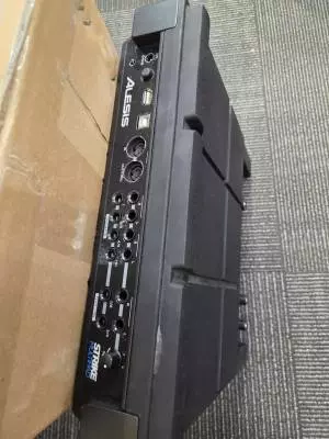 Alesis - STRIKEMULTIPADX 2
