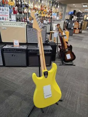 Fender -LTD INT COLOR STRAT MONACO YELLOW 2