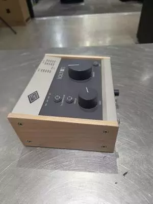 Universal Audio - UA-VOLT176 2