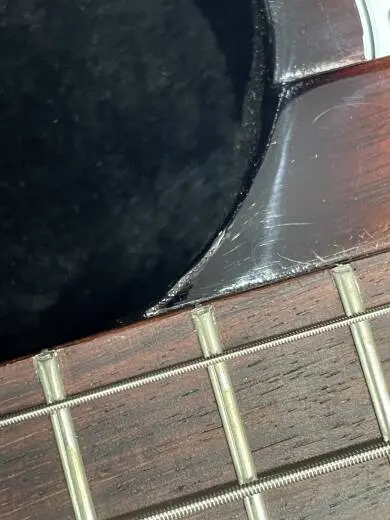 Gibson - Thunderbird Bass Guitar with Hardshell Case - Tobacco Burst Perimeter 2