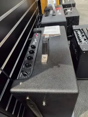 FENDER TONEMASTER FR-10 POWERED SPEAKER 2