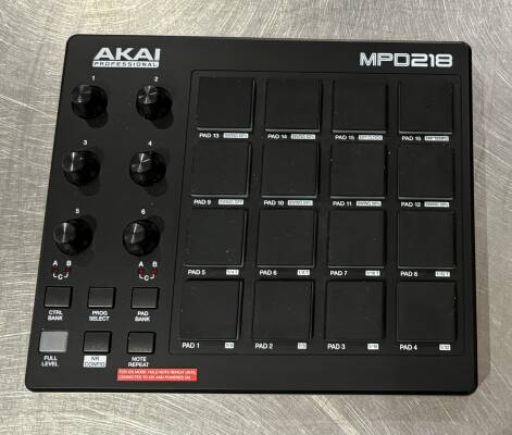 Akai MPD218 Pad Control Unit | Long & McQuade