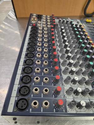 Soundcraft EFX12 - 12X2 Channel Mixer With Lexicon Effects | Long