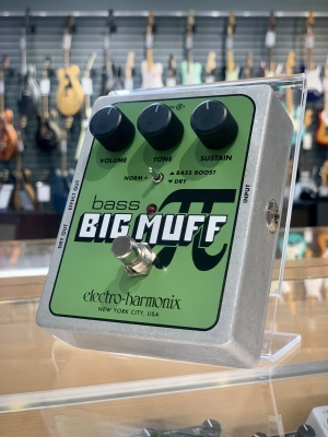 Electro-Harmonix Bass BigMuff | Long & McQuade