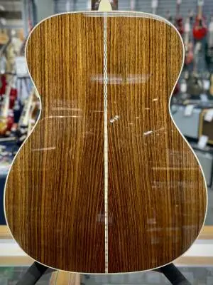 Martin Guitars - 000-28 Acoustic Guitar w/ Case 2