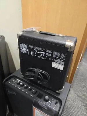FENDER FRONTMAN 10G 2