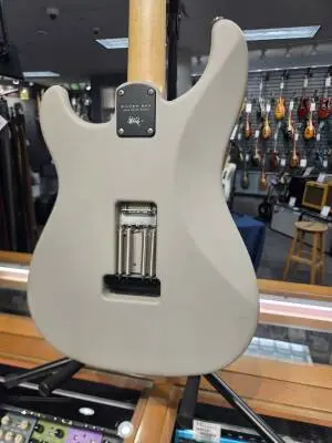 PRS SILVER SKY MAPLE MOC SAND SATIN 2