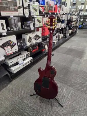 Epiphone ALEX LIFESON LP AXCESS QMT RUBY RED 2