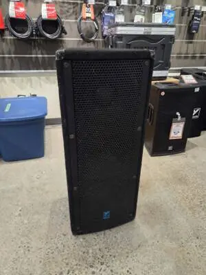 Yorkville Sound - E210