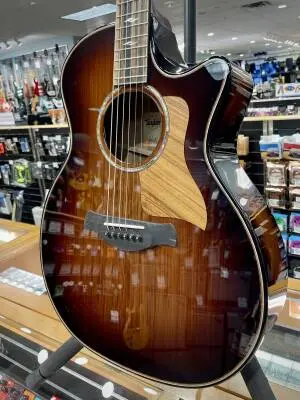 Taylor Guitars - 814ce Builder's Edition Honduran Rosewood/Sinker Redwood Acoustic-Electric Guitar with Case 2