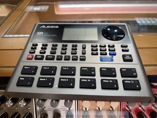 Alesis - SR-18 2
