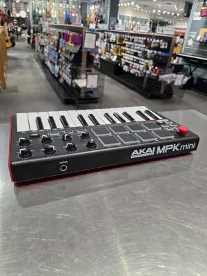 Akai - MPK MINI II 2