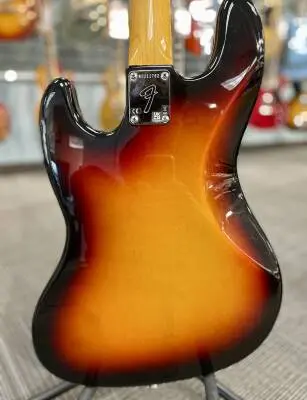 Fender - American Vintage II 1966 Jazz Bass, Rosewood Fingerboard - 3-Colour Sunburst 2