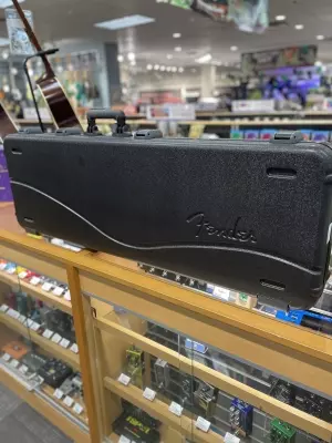 Fender - Deluxe Molded Bass Case - Black