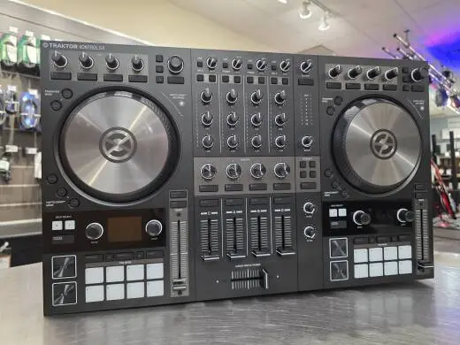 Native Instruments - KONTROL S4 MK3