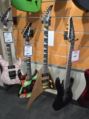 Jackson Guitars JS32 RHOADS NATURAL/GOLD