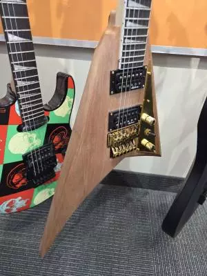 Jackson Guitars JS32 RHOADS NATURAL/GOLD 2